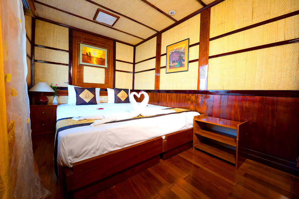 Imperial Classic Cruise  3 days 2 night s ( 2 night on the boat )