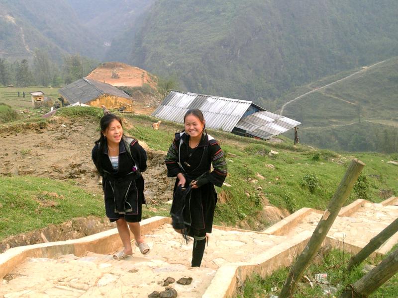 Sapa Tour: Cat Cat, Silver Waterfall, Love Waterfall and transfer by Bus 2 days/ 1 night ​