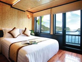 Syrena cruise 2 days 1 night ( overnight on the boat )